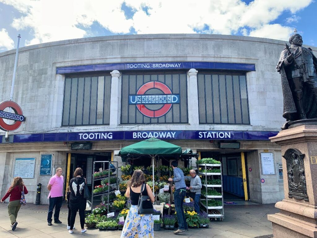 Tooting To Heathrow Airport